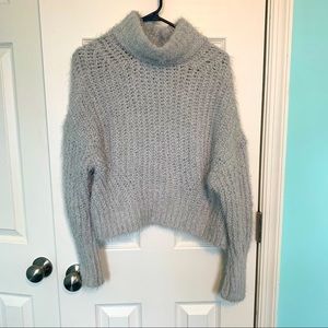 Express size XS gray crop turtleneck sweater super soft‎